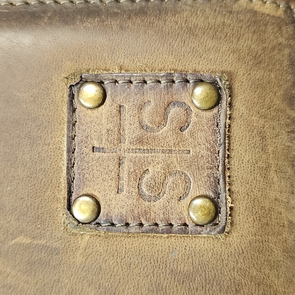 Baroness Magnetic Wallet - Picture 13 of 13